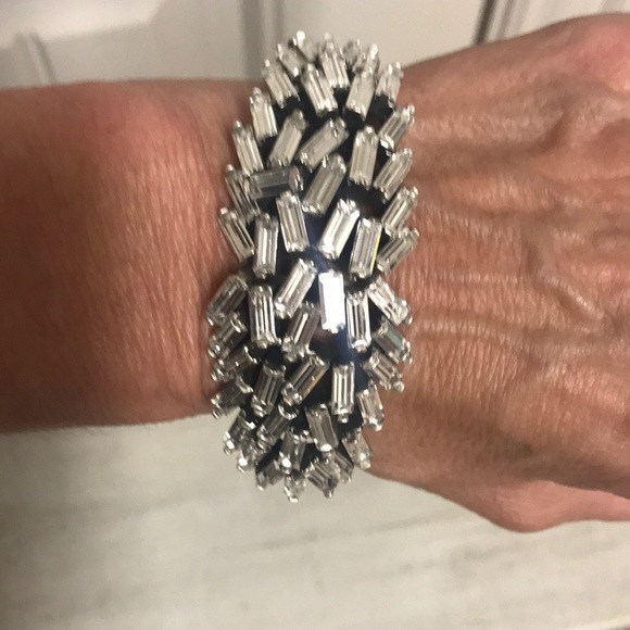 J. Crew Jewelry - J crew bracelet with crystal banquettes Euc